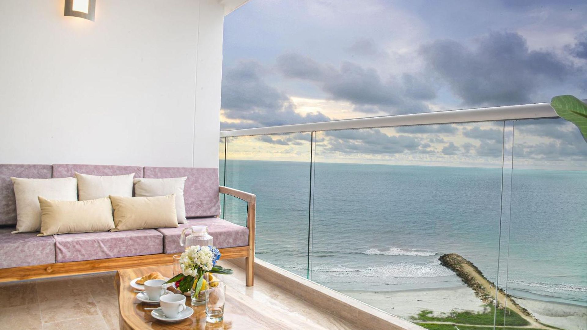 Ocean View Apartasuite 16th Floor *